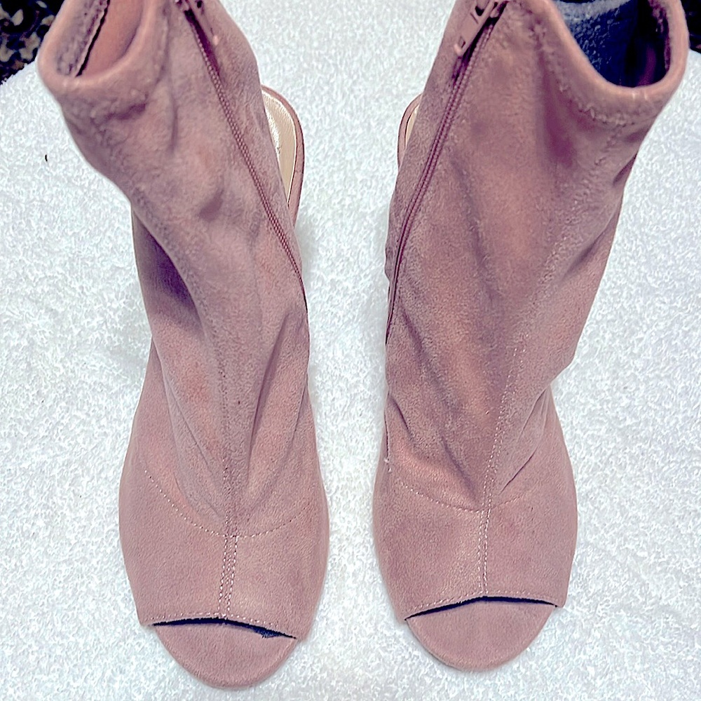 Vintage Charlotte Russe booties size 9